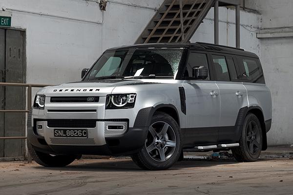 Land Rover Defender 130 HSE 8-Seater Review