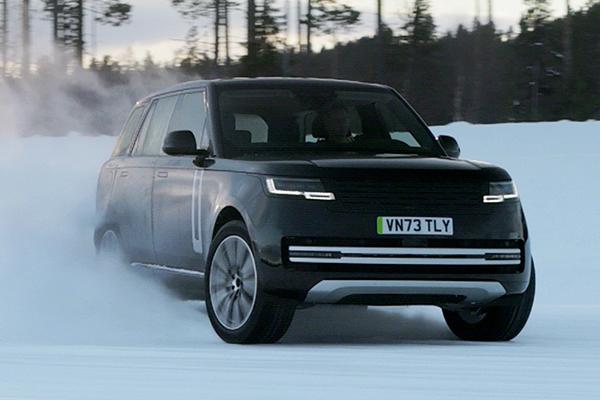 Range Rover Electric prototypes take to the lakes of Sweden