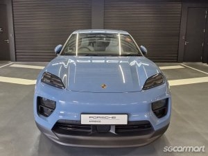 Porsche Macan Electric thumbnail