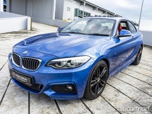 BMW 2 Series 230i Coupe M-Sport thumbnail