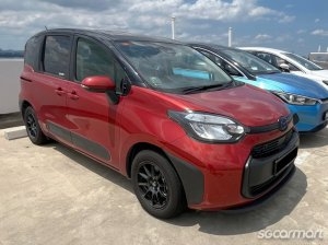 Toyota Sienta Hybrid 1.5A G thumbnail