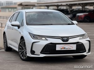 Toyota Corolla Altis Hybrid 1.8A thumbnail