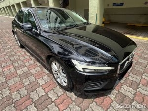 Volvo S60 T4 Momentum thumbnail