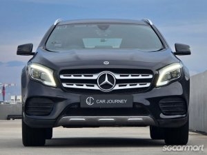Mercedes-Benz GLA-Class GLA180 AMG Line thumbnail