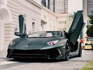 Lamborghini Aventador LP700-4 (COE till 11/2031) thumbnail