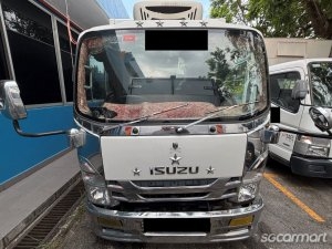 Isuzu NMR85U thumbnail