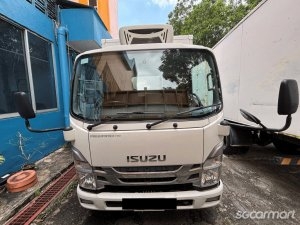 Isuzu NMR85U thumbnail