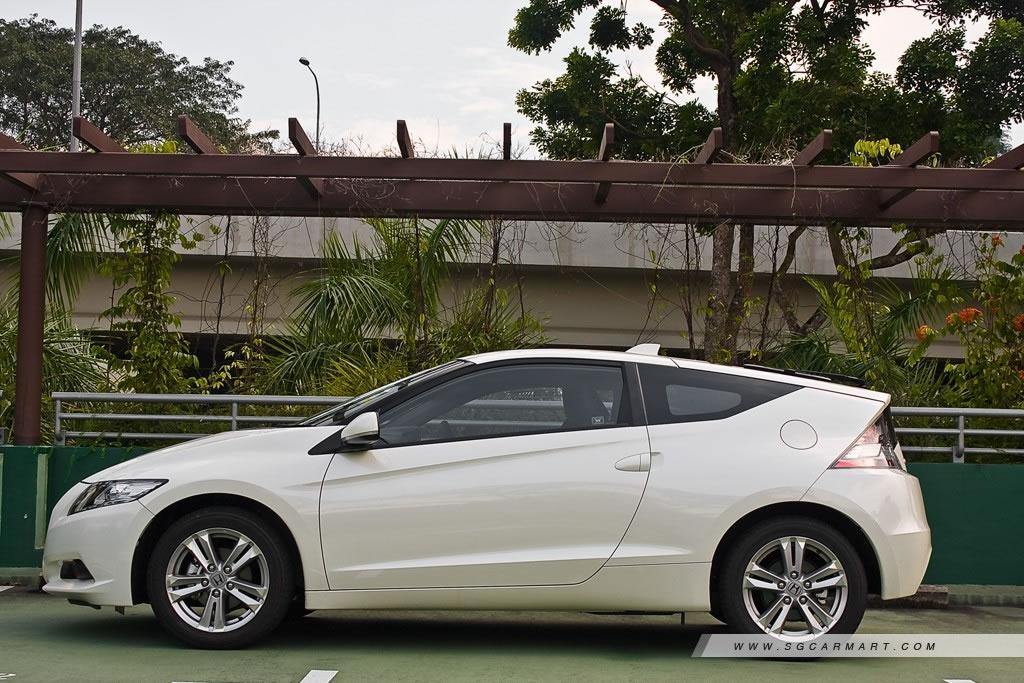 Honda offers face-lift of slow-selling CR-Z sports hybrid