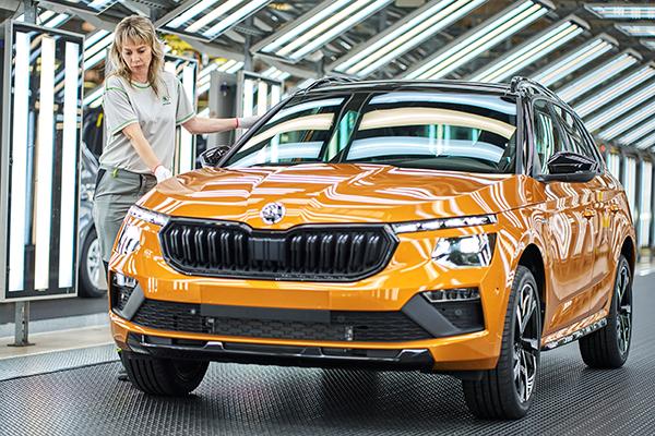 Skoda Kamiq interior revealed: Unveil at Geneva Motor Show in March - Car  News