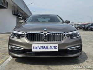 BMW 5 Series 530i Luxury thumbnail