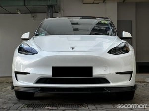 Tesla Model Y Electric RWD thumbnail